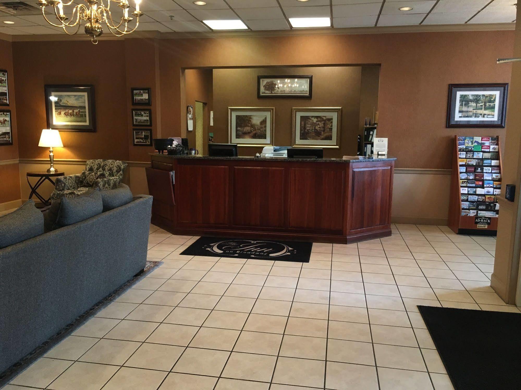 Inn On Broadway Downtown/Keeneland/Medical Center Лексингтон Экстерьер фото