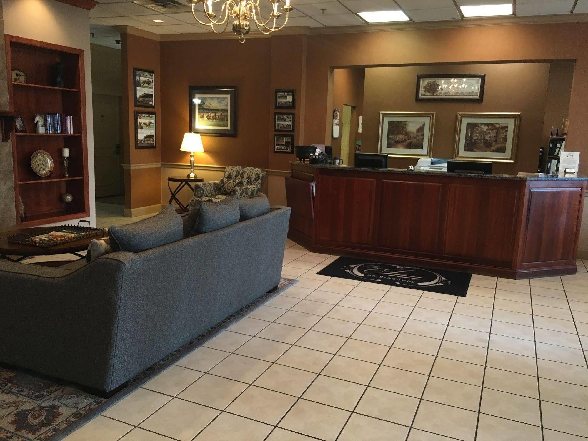 Inn On Broadway Downtown/Keeneland/Medical Center Лексингтон Экстерьер фото