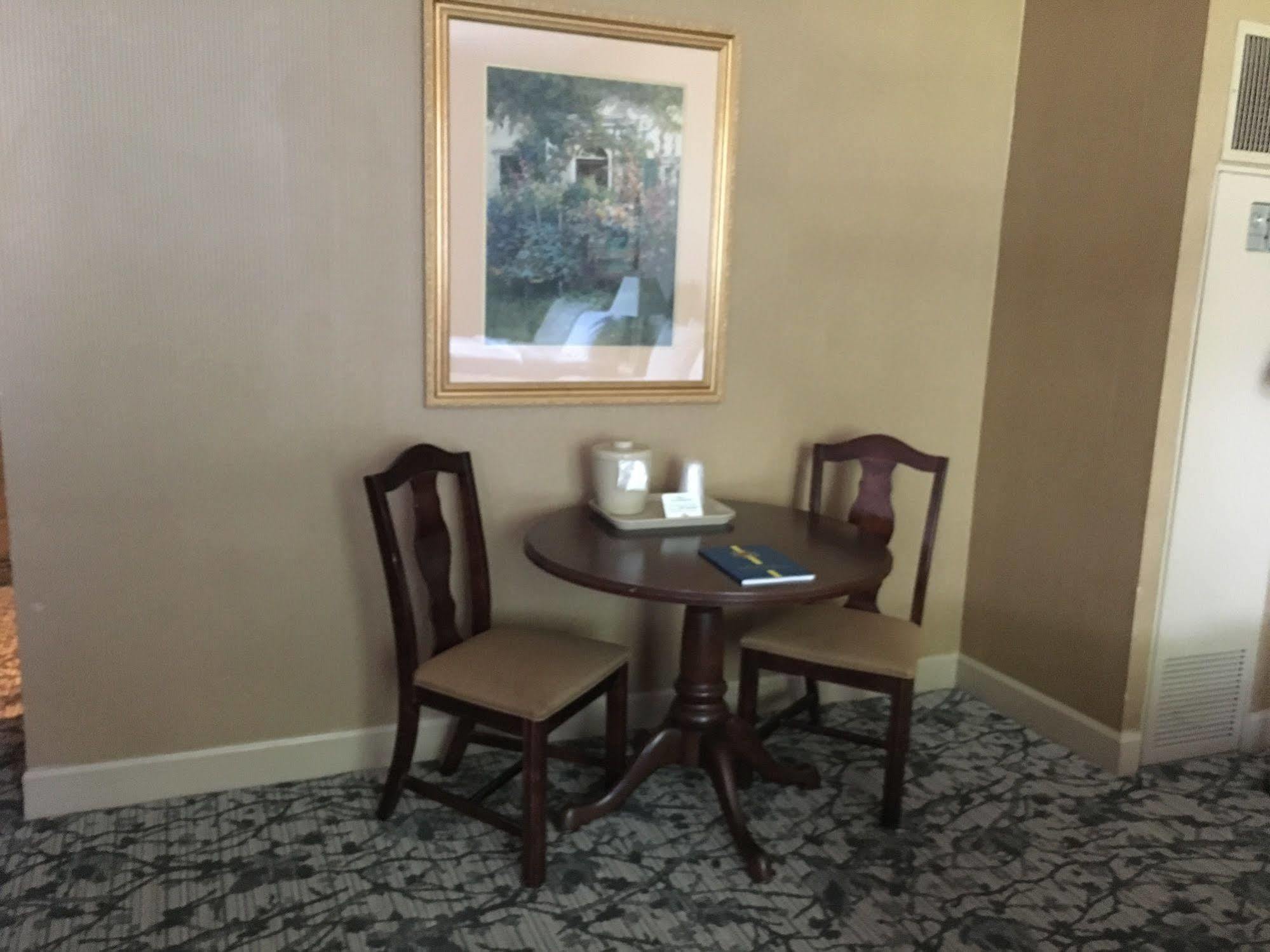 Inn On Broadway Downtown/Keeneland/Medical Center Лексингтон Экстерьер фото
