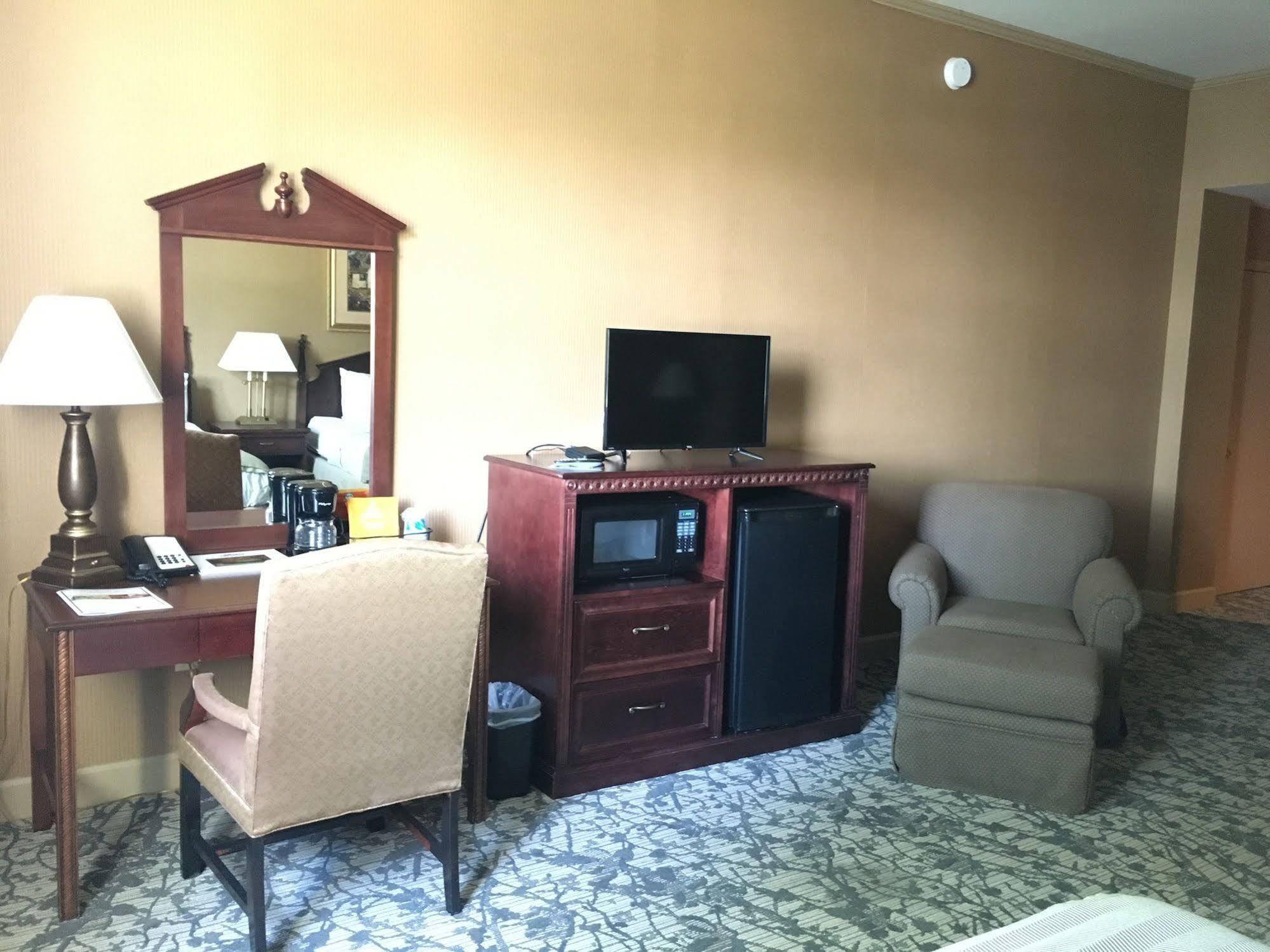 Inn On Broadway Downtown/Keeneland/Medical Center Лексингтон Экстерьер фото